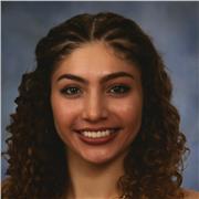 j'enseignerai les mathématiques aux jeunes élèves et les aiderai à faire leurs devoirs. Je peux également les aider avec l'anglais